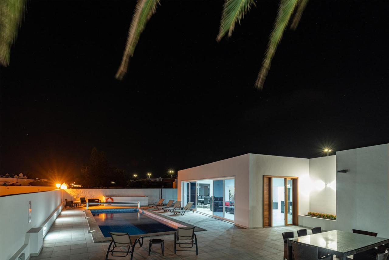 Villa Rossa - Villas Now - Lh215 By Villas Now Ltd ปลายาบลังกา ภายนอก รูปภาพ