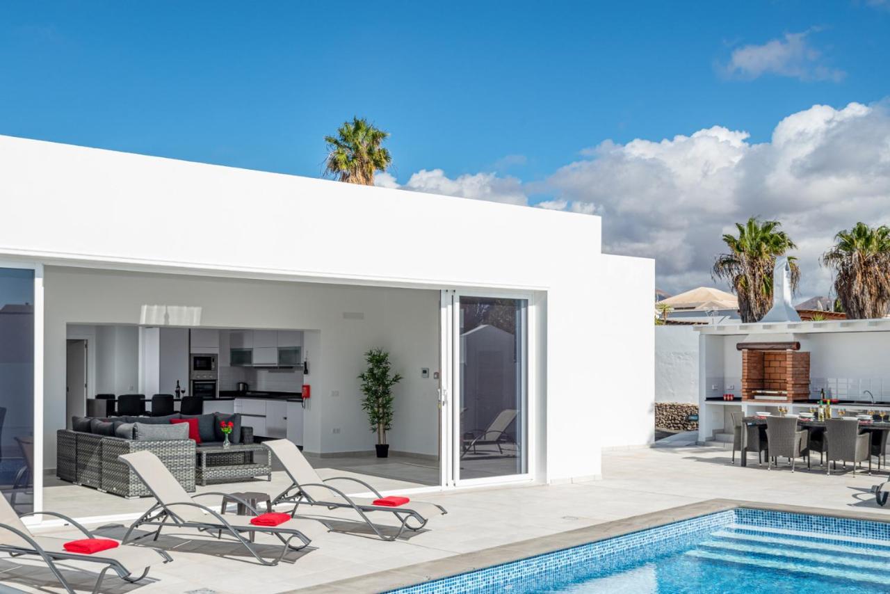 Villa Rossa - Villas Now - Lh215 By Villas Now Ltd ปลายาบลังกา ภายนอก รูปภาพ