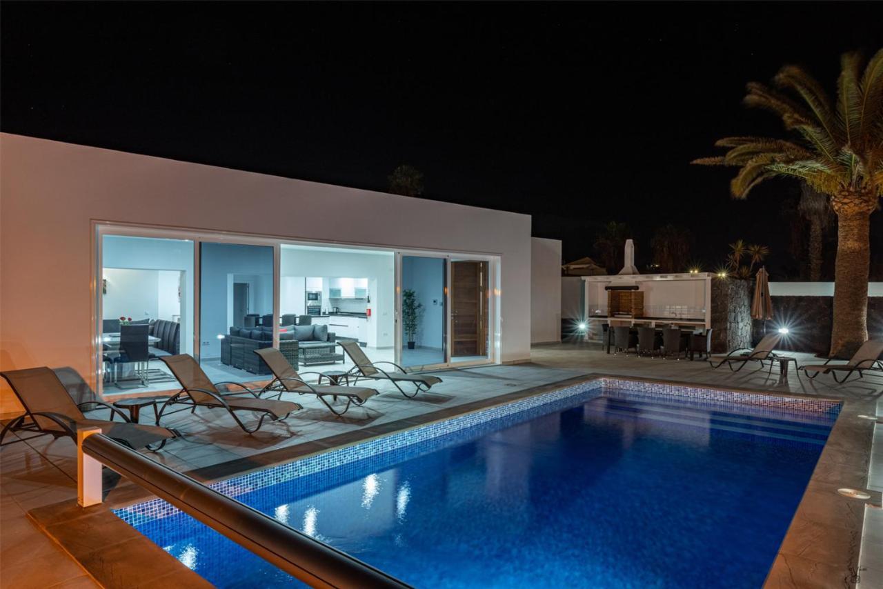 Villa Rossa - Villas Now - Lh215 By Villas Now Ltd ปลายาบลังกา ภายนอก รูปภาพ